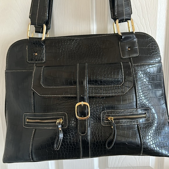 Large Black Messenger Bag for Women with Shoulder Straps and Zipper Closure - Picture 2 of 5